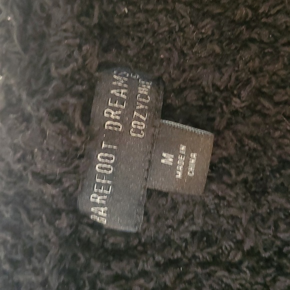 Barefoot Dreams Cozychic Boardwalk Fringe Cardigan Size Medium Black Soft Cozy - Picture 11 of 16